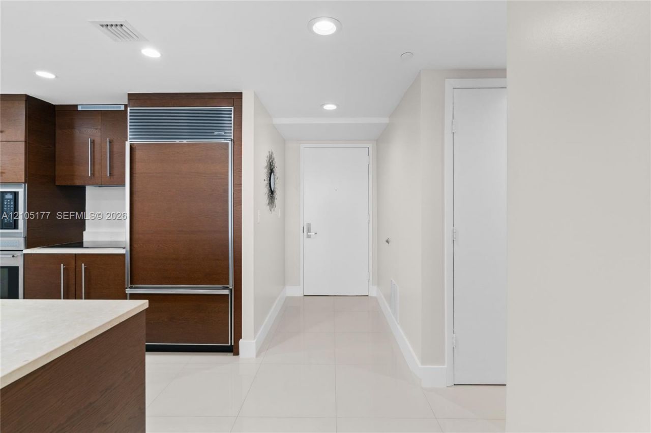 475 Brickell Ave, Unit 2414, Miami, FL 33131 Photo