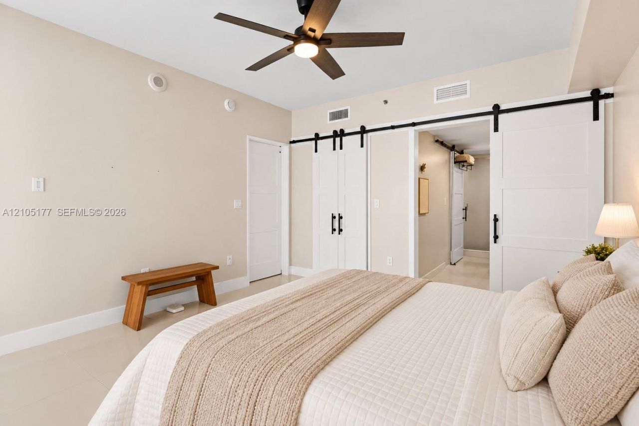 475 Brickell Ave, Unit 2414, Miami, FL 33131 Photo