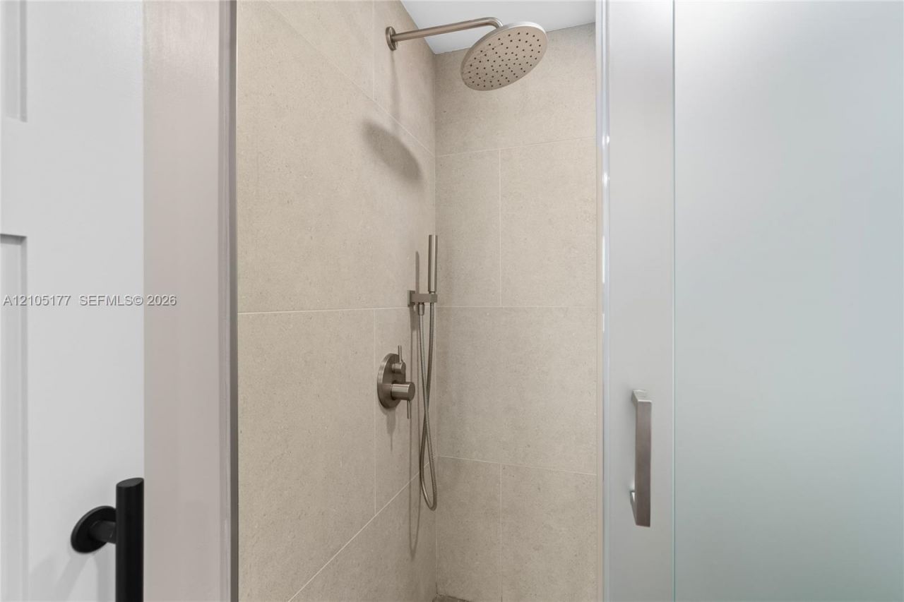 475 Brickell Ave, Unit 2414, Miami, FL 33131 Photo