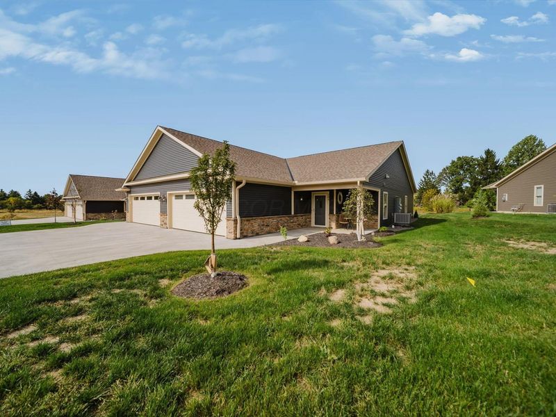 104 Willows End , Bellefontaine, OH 43311 Photo 2