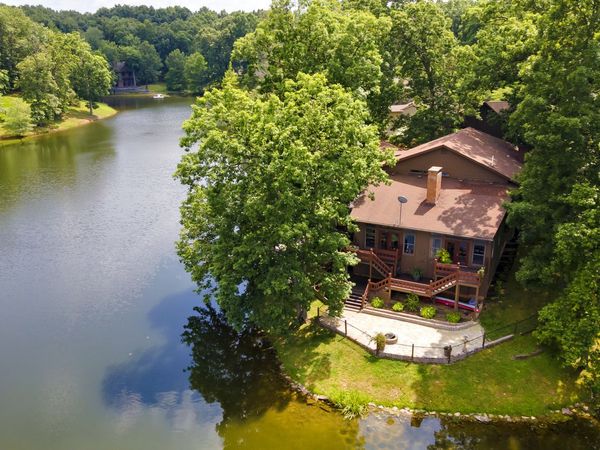 396 Lake Indian Hills Circle , Carbondale, IL 62902