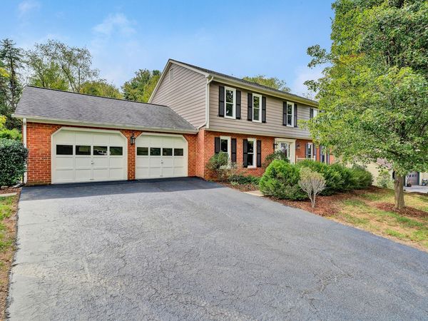 5231 Ranchcrest DR SW, Roanoke, VA 24018