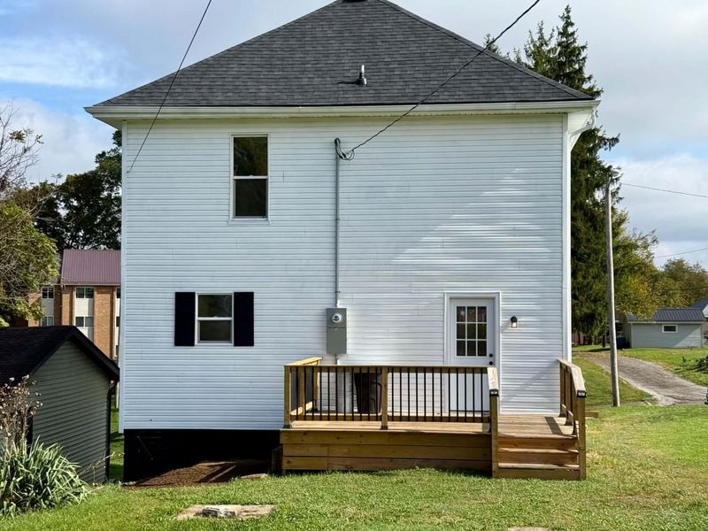 211 N Jackson Street, New Lexington, OH 43764 Photo 2