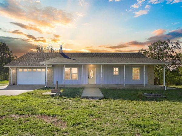 16845 Blue Mountain Road , Prairie Grove, AR 72753