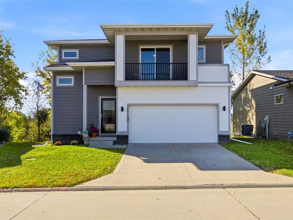 17104 Mistflower Lane , Urbandale, IA 50323