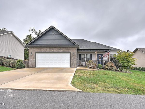 1260 Lemongrass Drive, Jonesborough, TN 37659