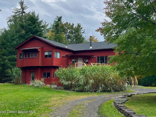 87 Plochmann Lane, Woodstock, NY 12498