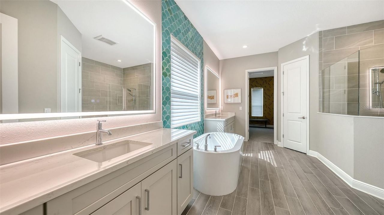 2566 Paradise Plum Drive, Sarasota, FL 34240 Photo