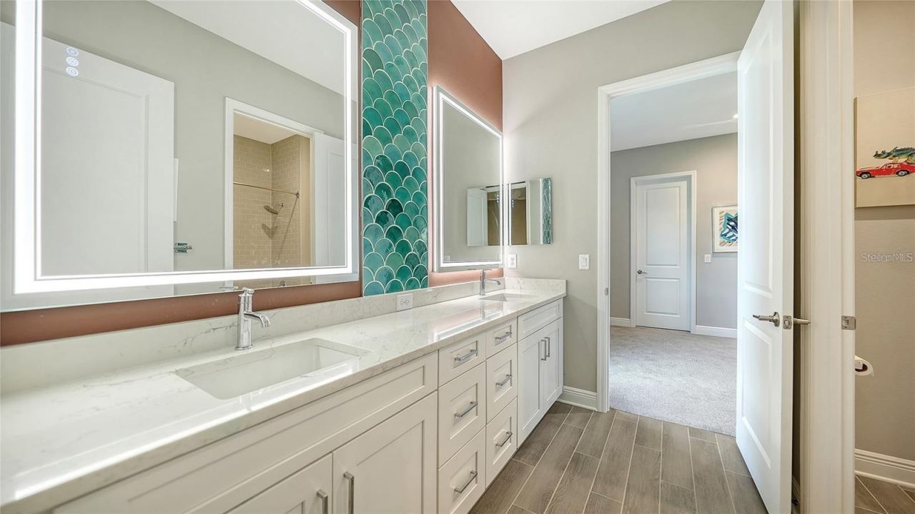 2566 Paradise Plum Drive, Sarasota, FL 34240 Photo