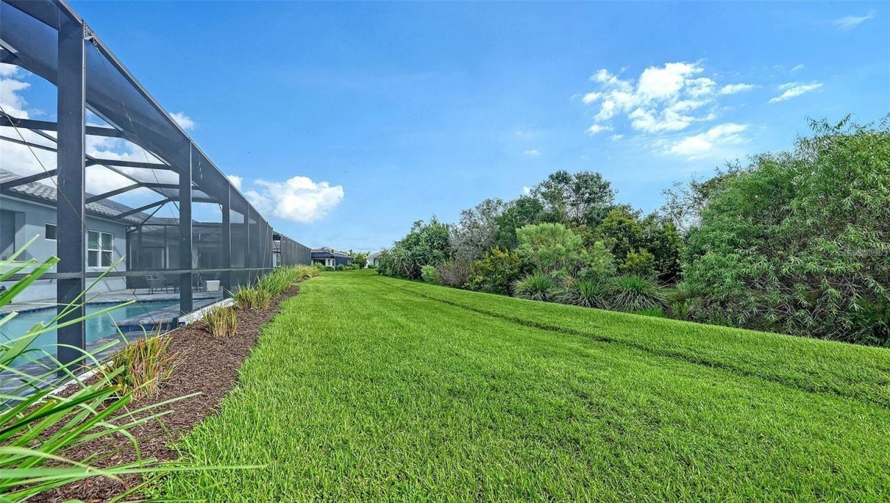 2566 Paradise Plum Drive, Sarasota, FL 34240 Photo