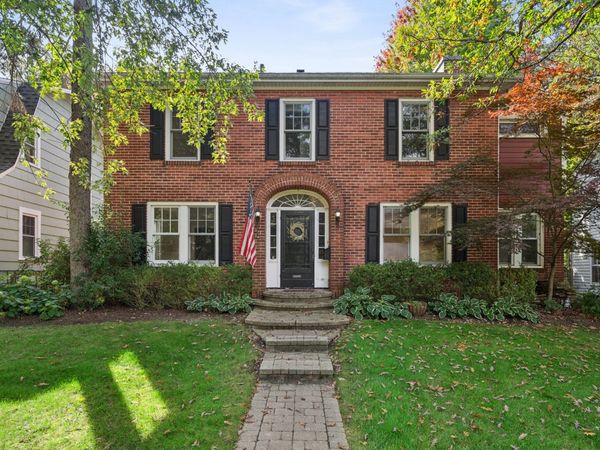 1540 Sheridan Road , Highland Park, IL 60035