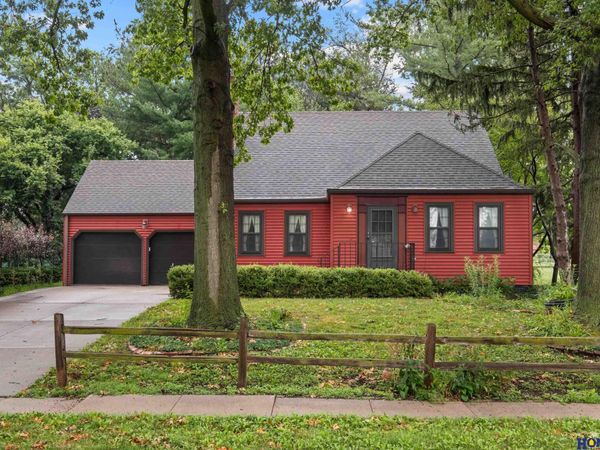 3640 S 34th Street, Lincoln, NE 68506