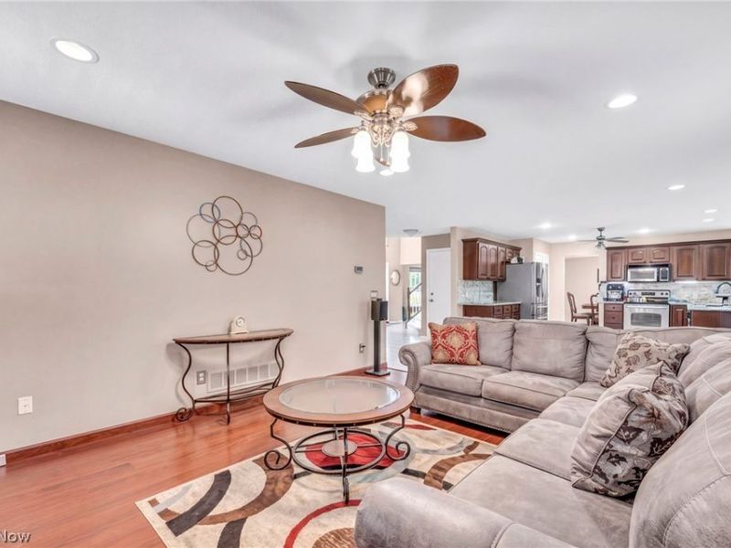 7278 Kentucky Drive, Bedford, OH 44146 Photo 18