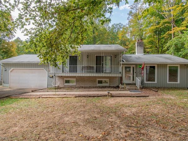 320 Hanna Drive, Tallmadge, OH 44278