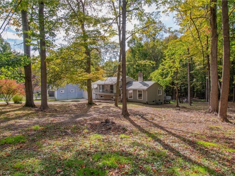 320 Hanna Drive, Tallmadge, OH 44278 Photo 2