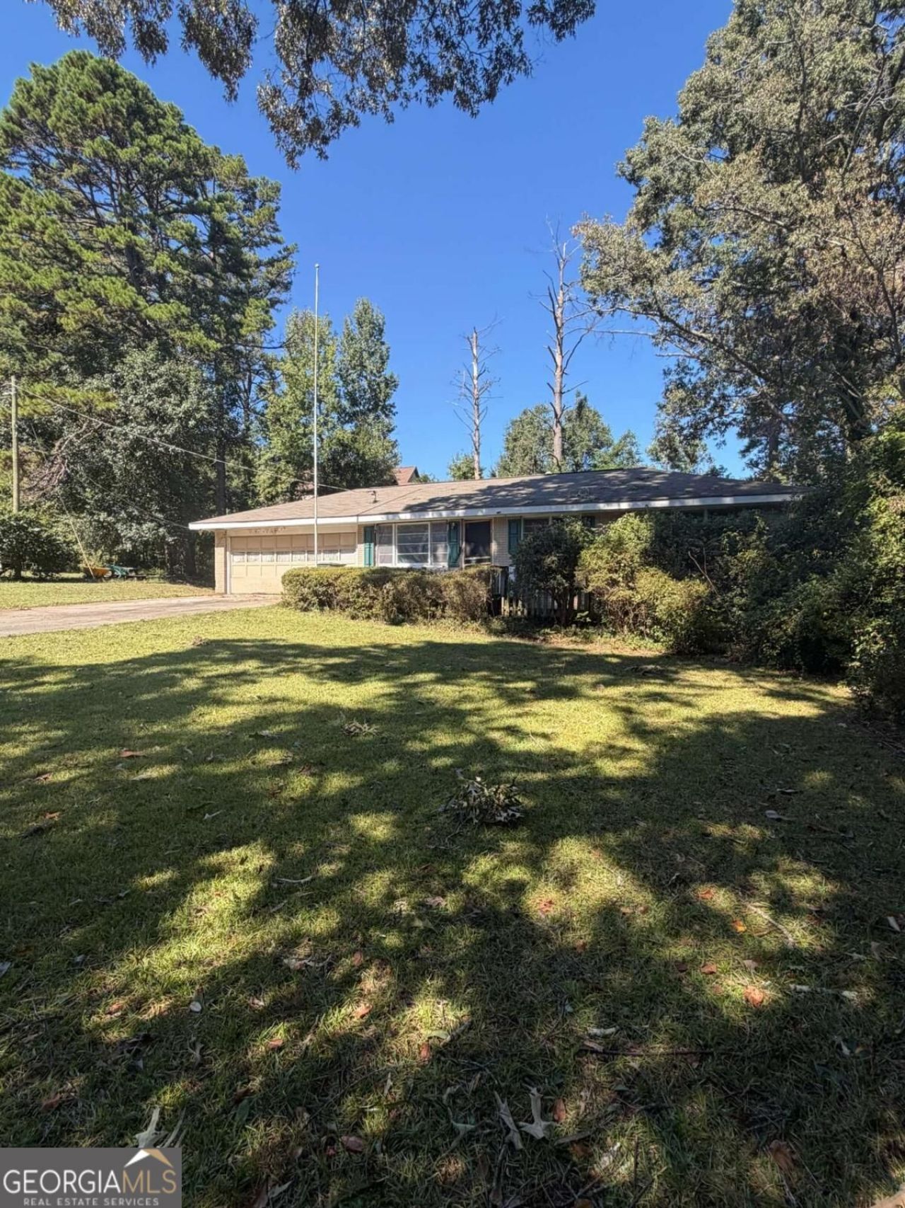 5555 Noblett Road, Stone Mountain, GA 30087 Main Photo