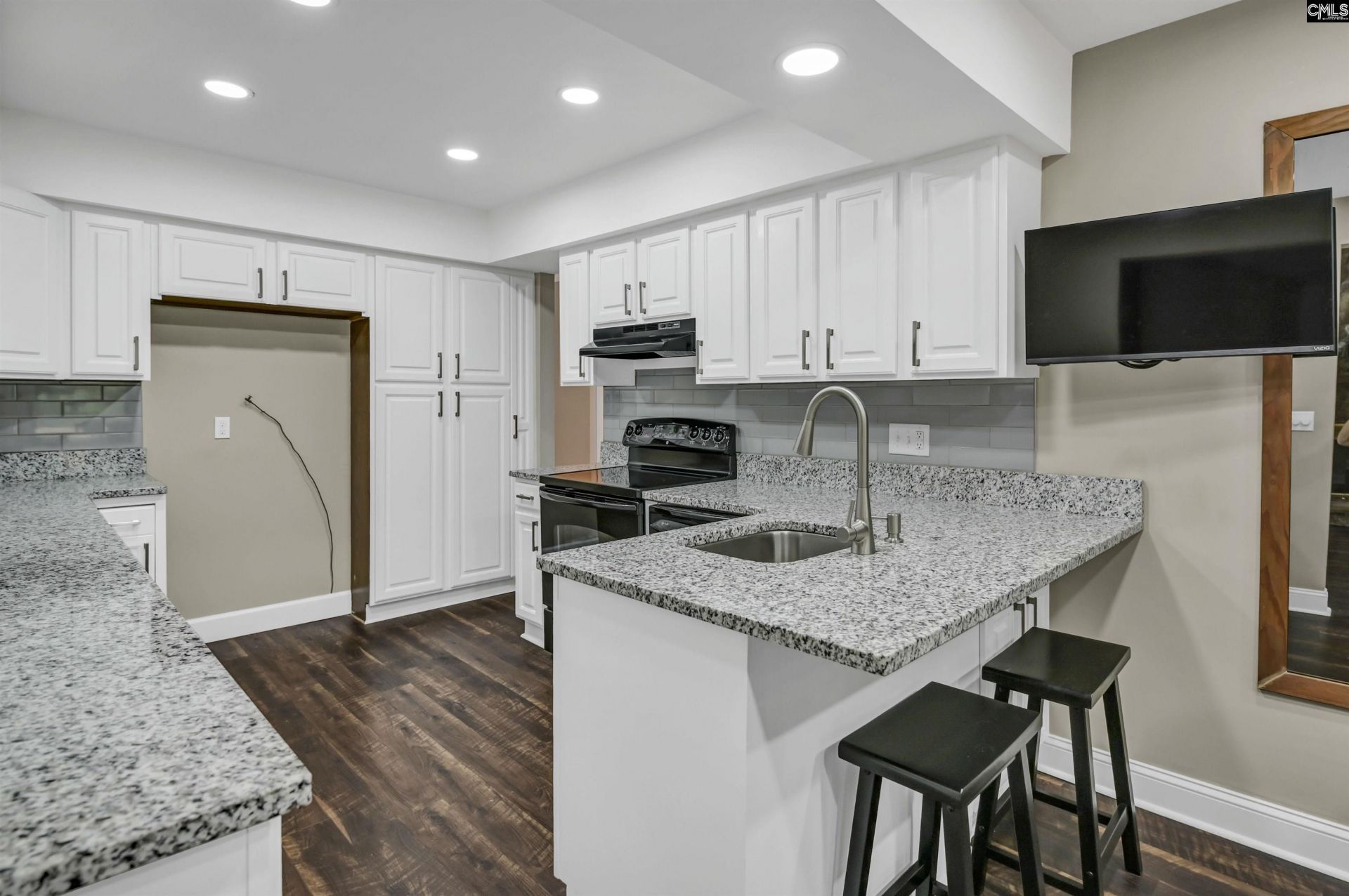148 Leeward Road  Photo 9