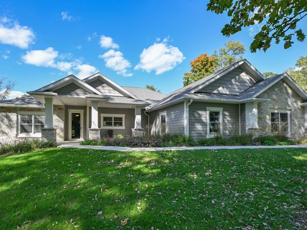 34726 Janesville Dr, Waterford, WI 53149