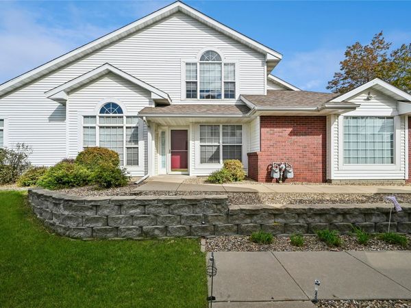 4412 1st Ave NW, Cedar Rapids, IA 52405
