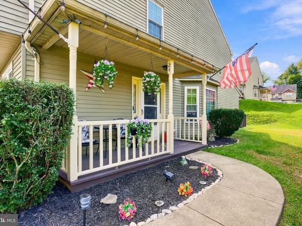 24 PEBBLE COURT, SOUTHAMPTON, PA 18966