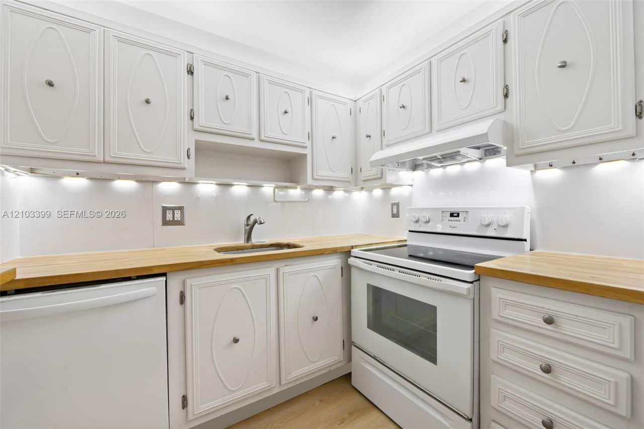 253 S Cypress Rd , Unit 211, Pompano Beach, FL 33060 Photo