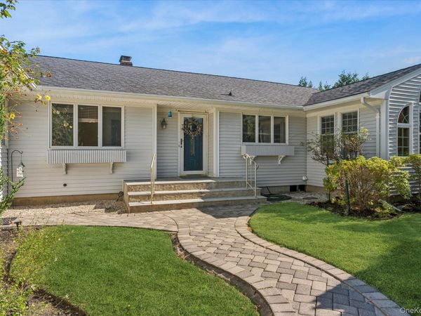 2025 Little Peconic Bay Lane, Southold, NY 11971