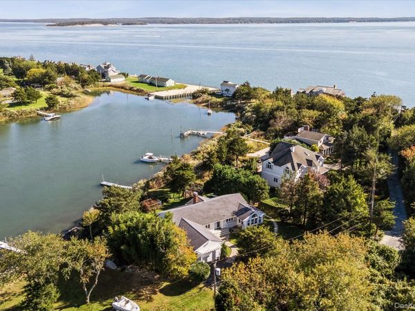 2025 Little Peconic Bay Lane, Southold, NY 11971
