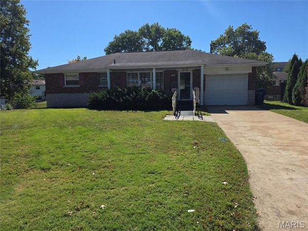 8382 Lonkar Drive , Affton, MO 63123