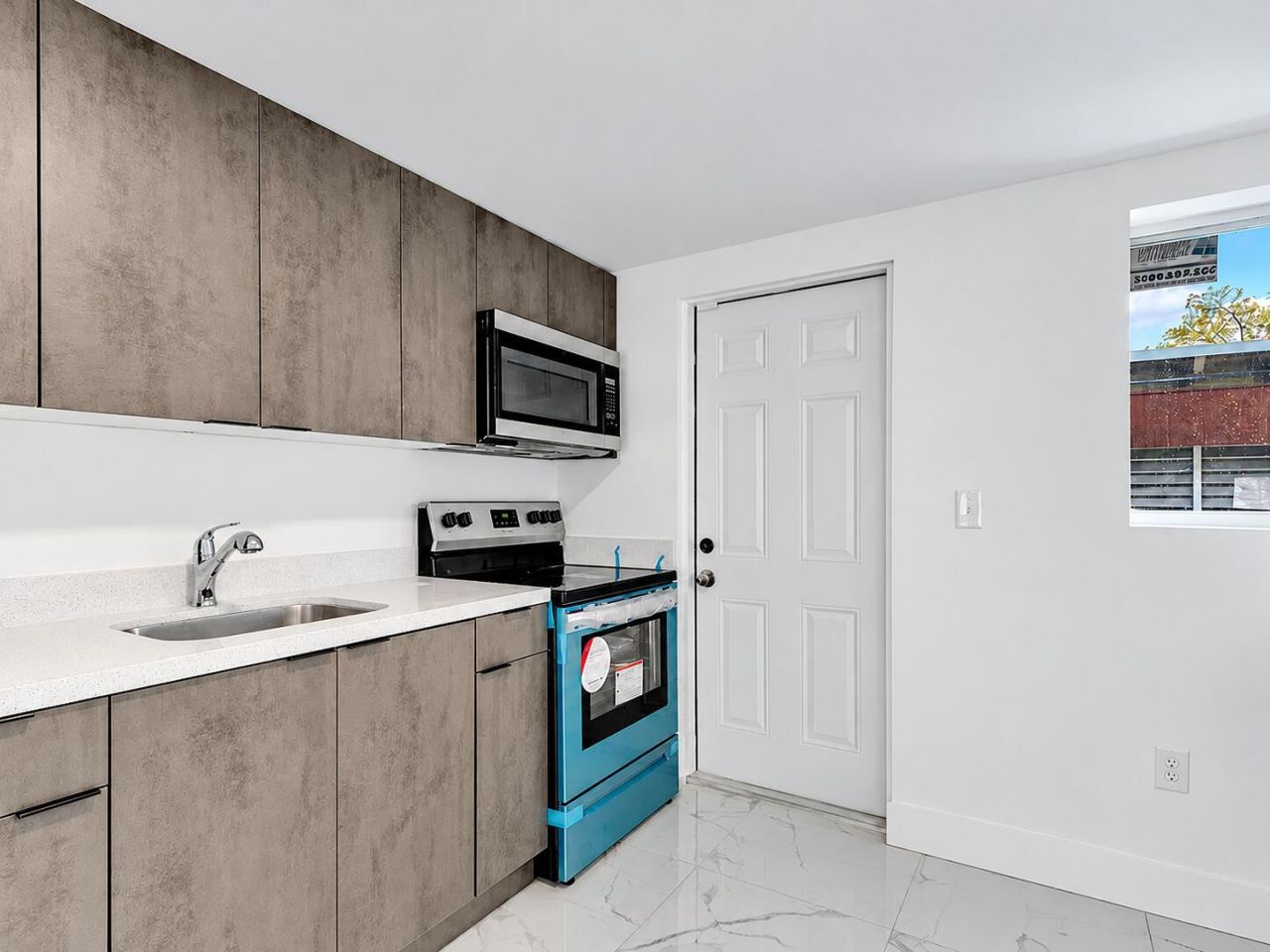 2805 NW 11th Street, Miami, FL 33125 Photo