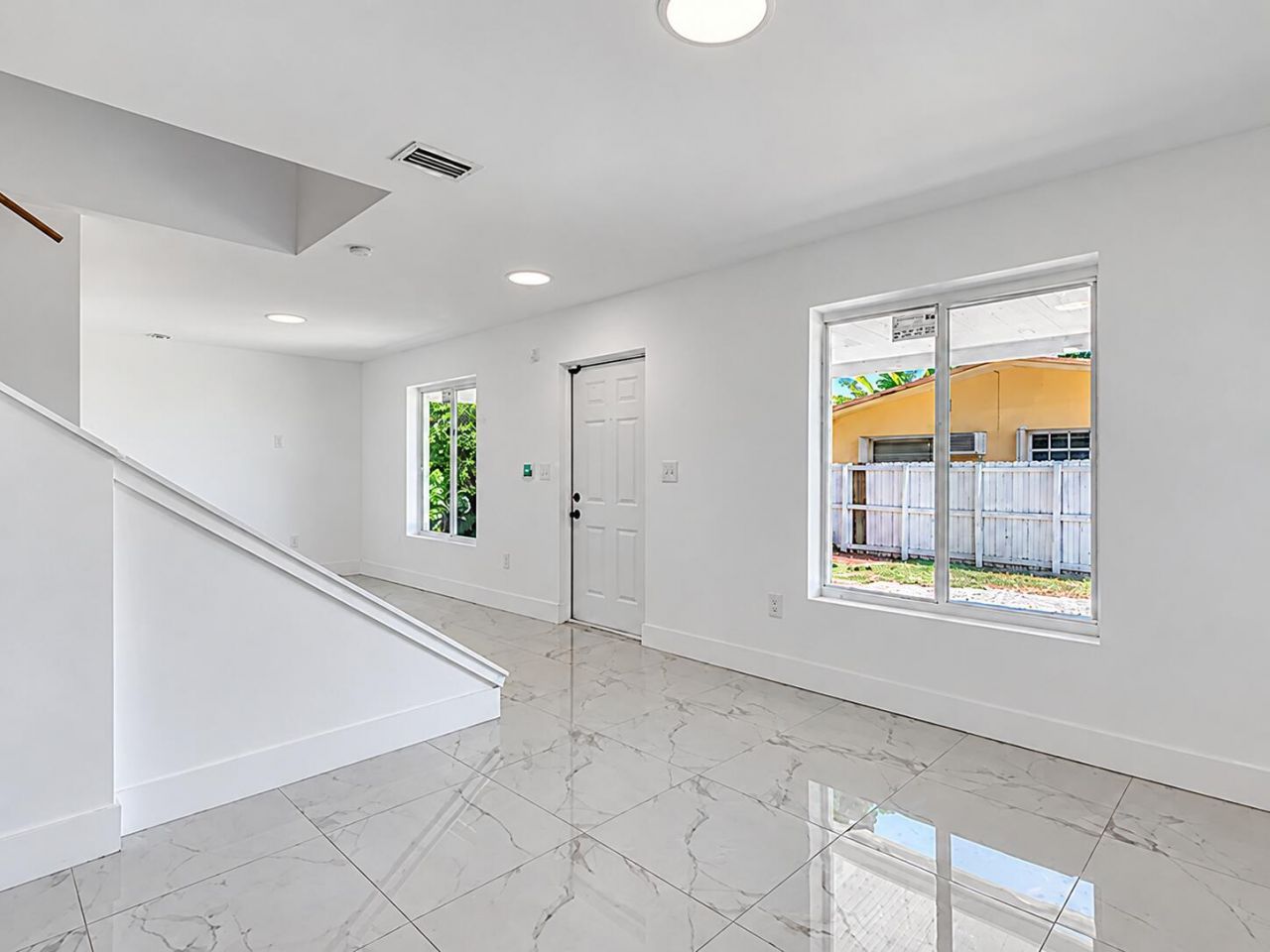 2805 NW 11th Street, Miami, FL 33125 Photo