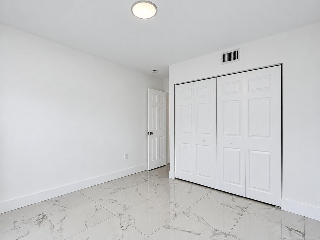 2805 NW 11th Street, Miami, FL 33125 Photo