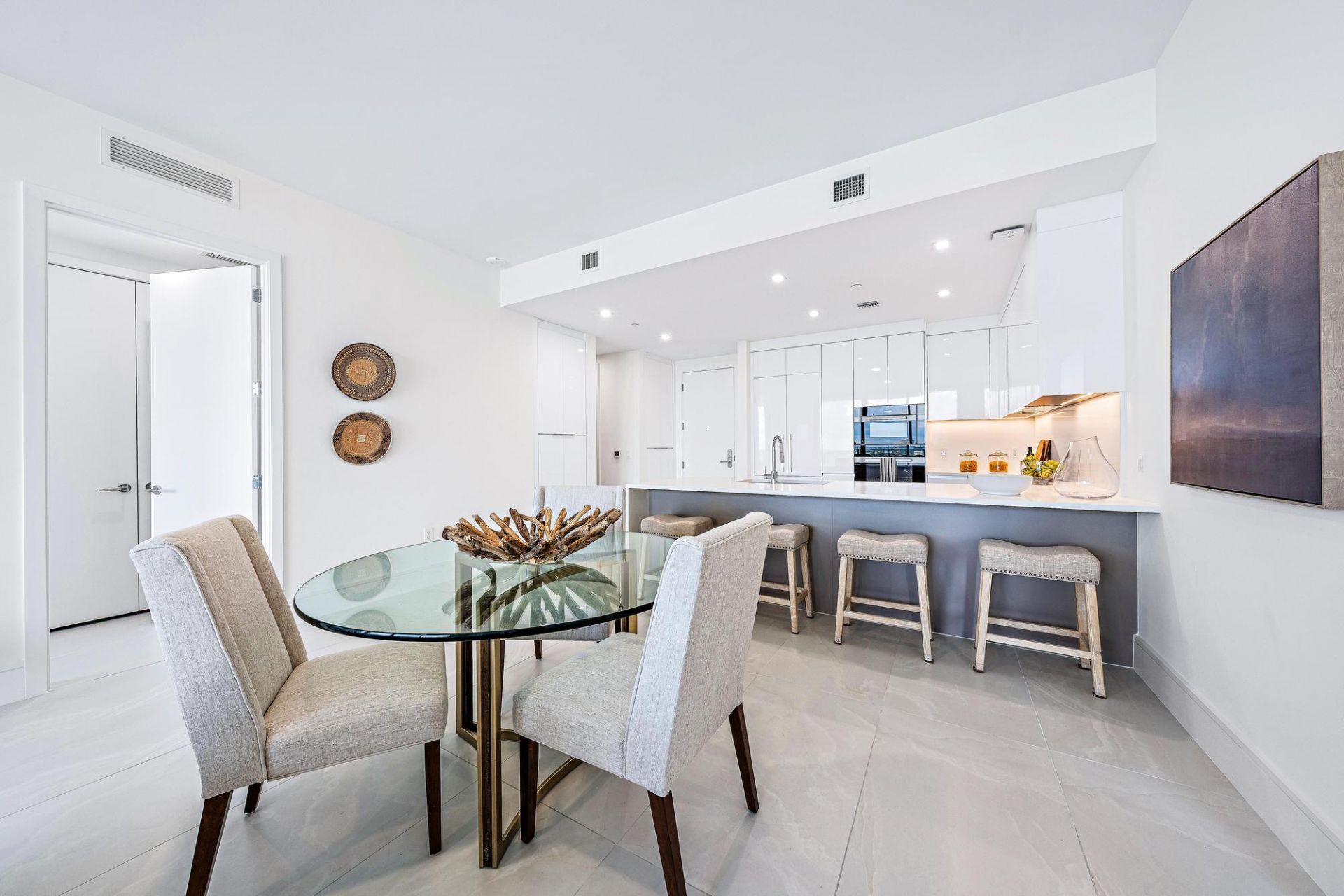 220 Lake Shore Drive, Unit 817, West Palm Beach, FL 33403 Photo