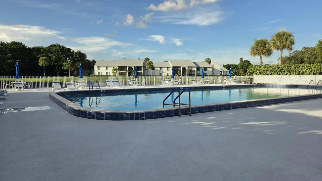 1002 Green Pine Boulevard, Unit F2, West Palm Beach, FL 33409 Photo
