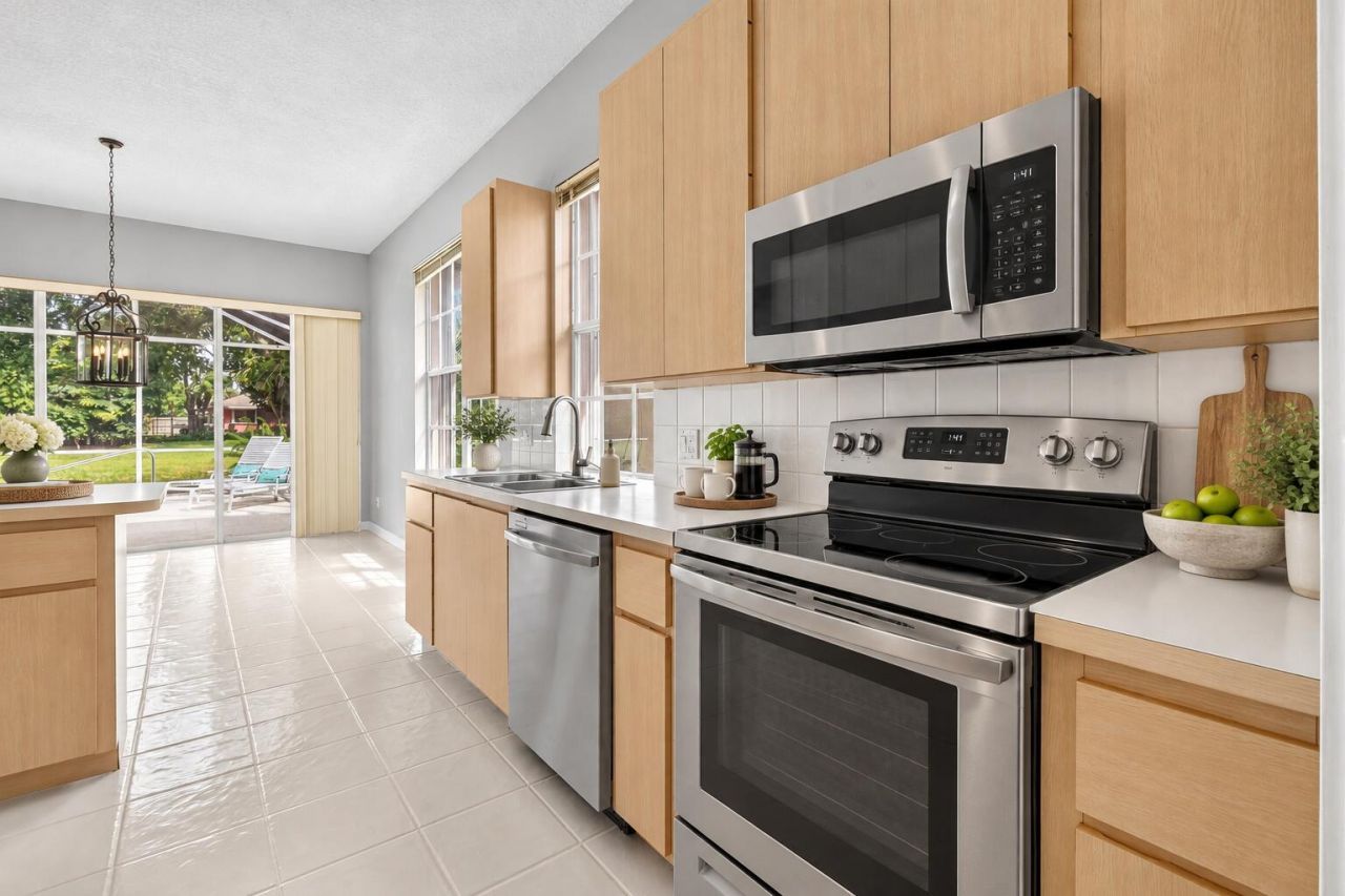 1081 Bedford Avenue, Palm Beach Gardens, FL 33403 Photo
