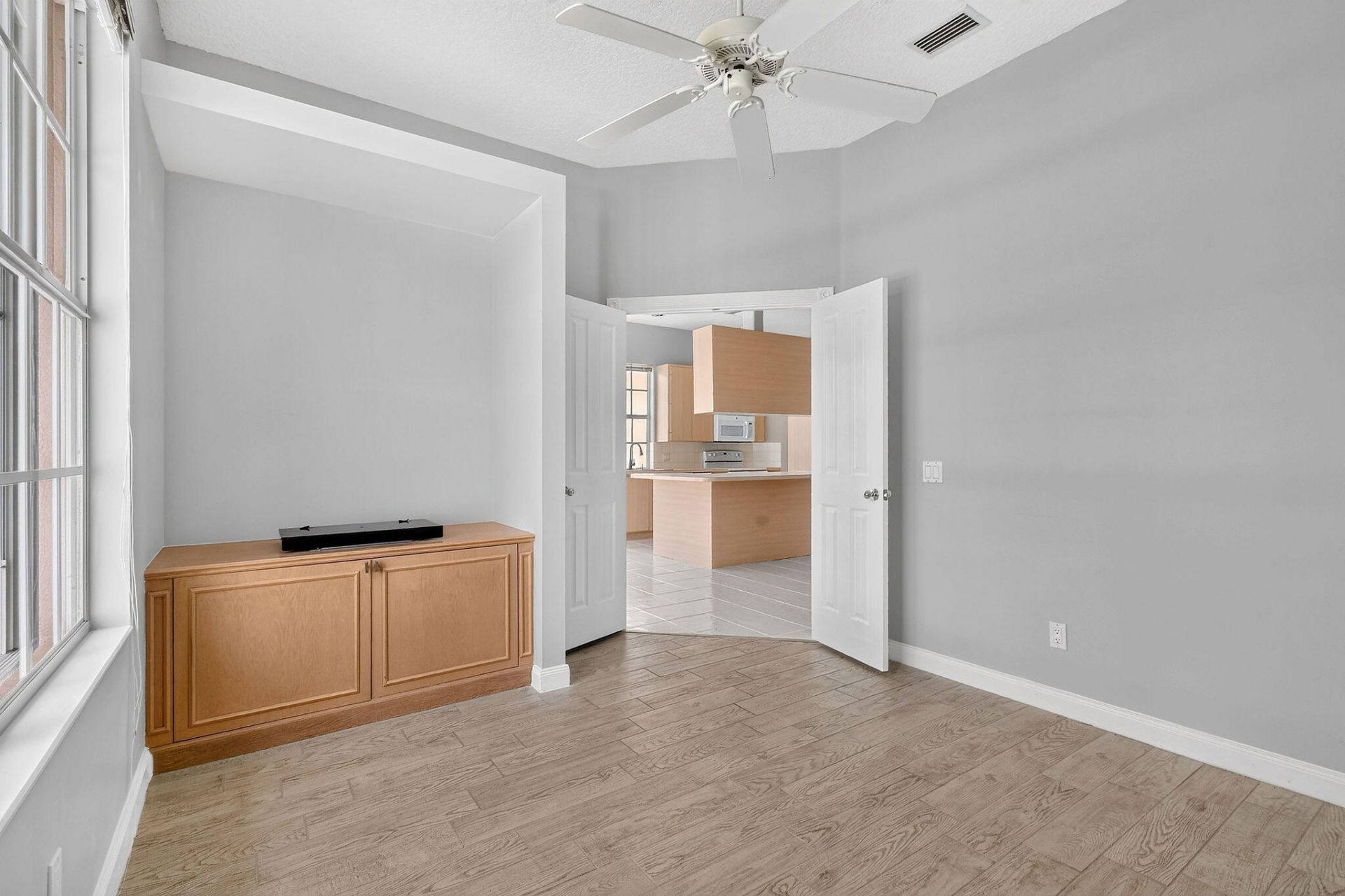 1081 Bedford Avenue, Palm Beach Gardens, FL 33403 Photo