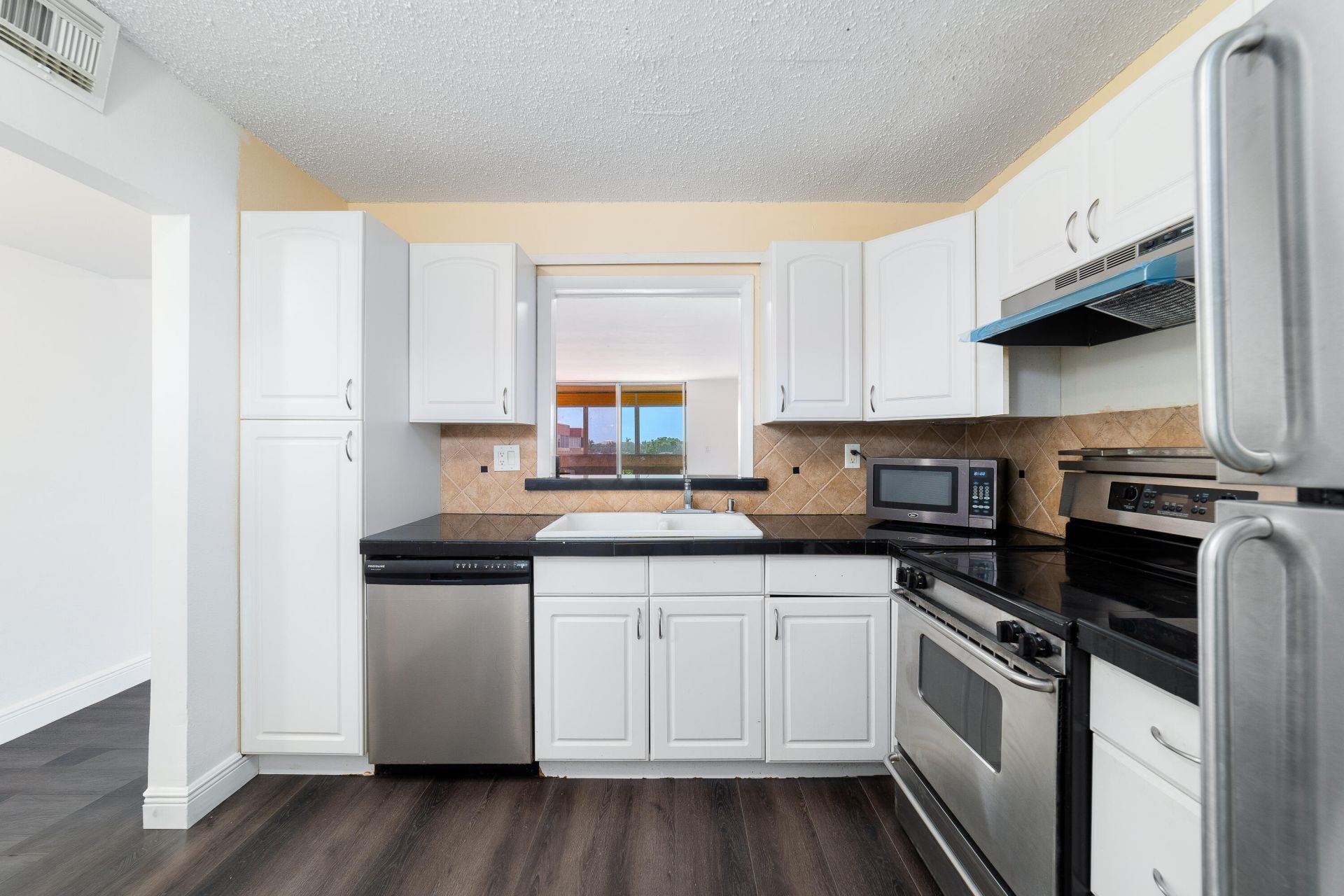 408 NW 68th Avenue, Unit 502, Plantation, FL 33317 Photo