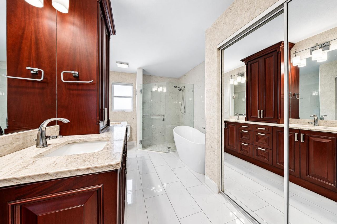 5137 Elpine Way, Riviera Beach, FL 33418 Photo
