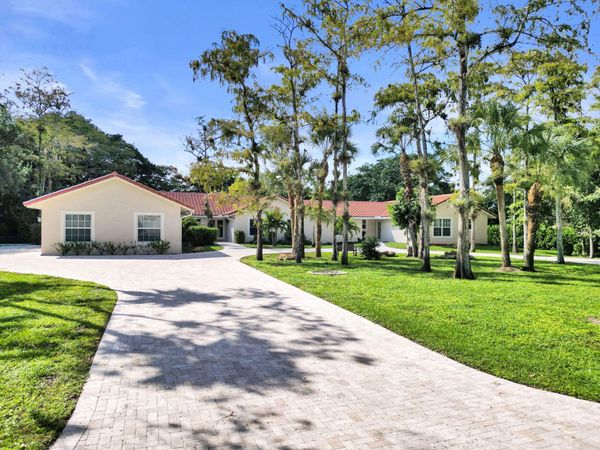 5000 NW 81st Avenue, Coral Springs, FL 33067