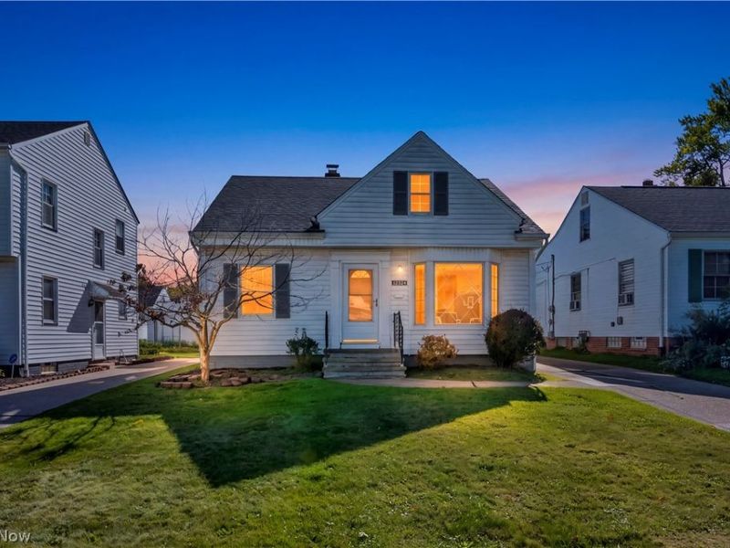 12324 Oak Park Boulevard, Garfield Heights, OH 44125 Photo 2