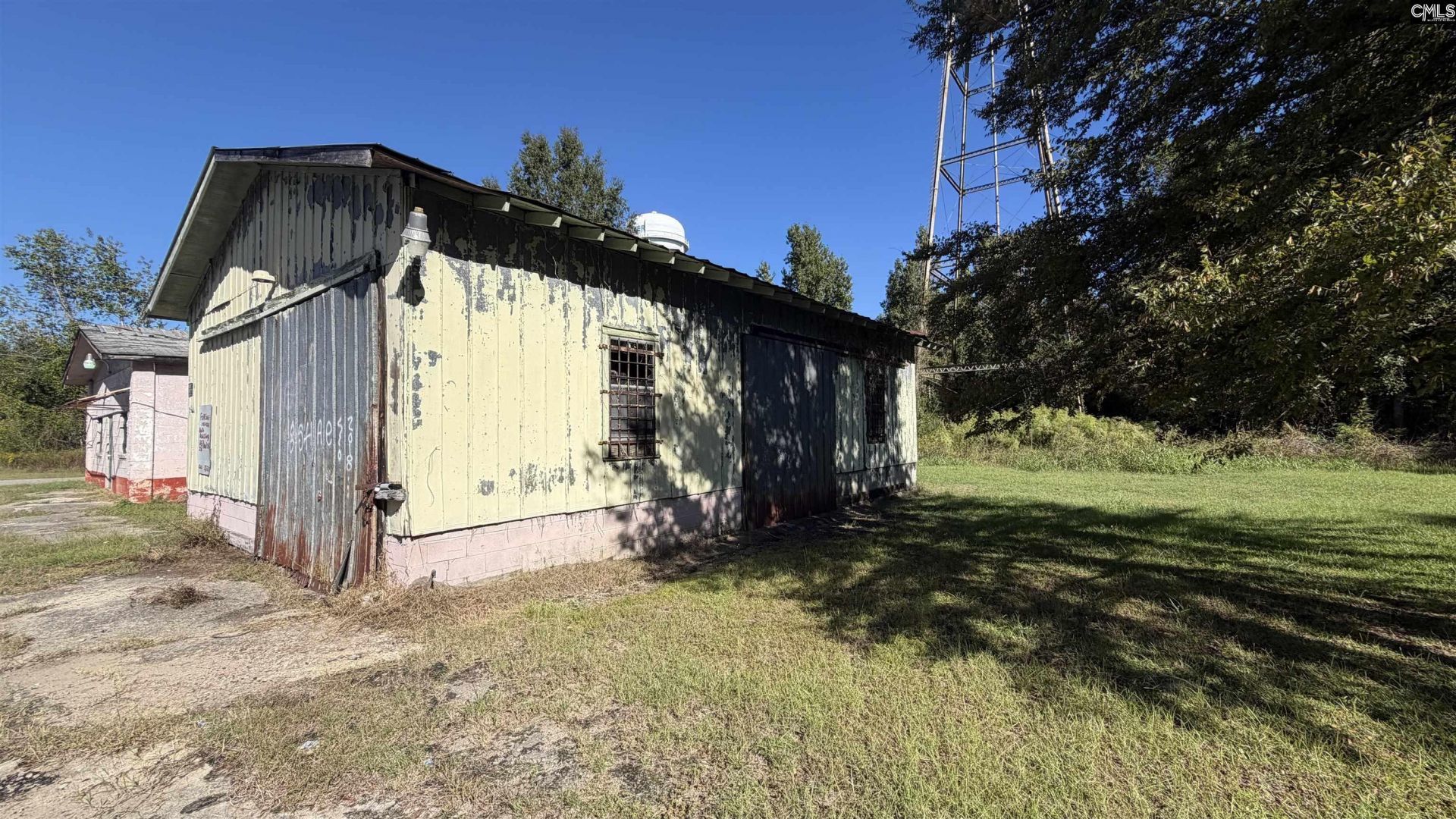 113 Anderson Street Photo 10