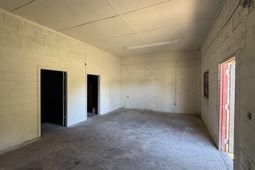 113 Anderson Street photo 4