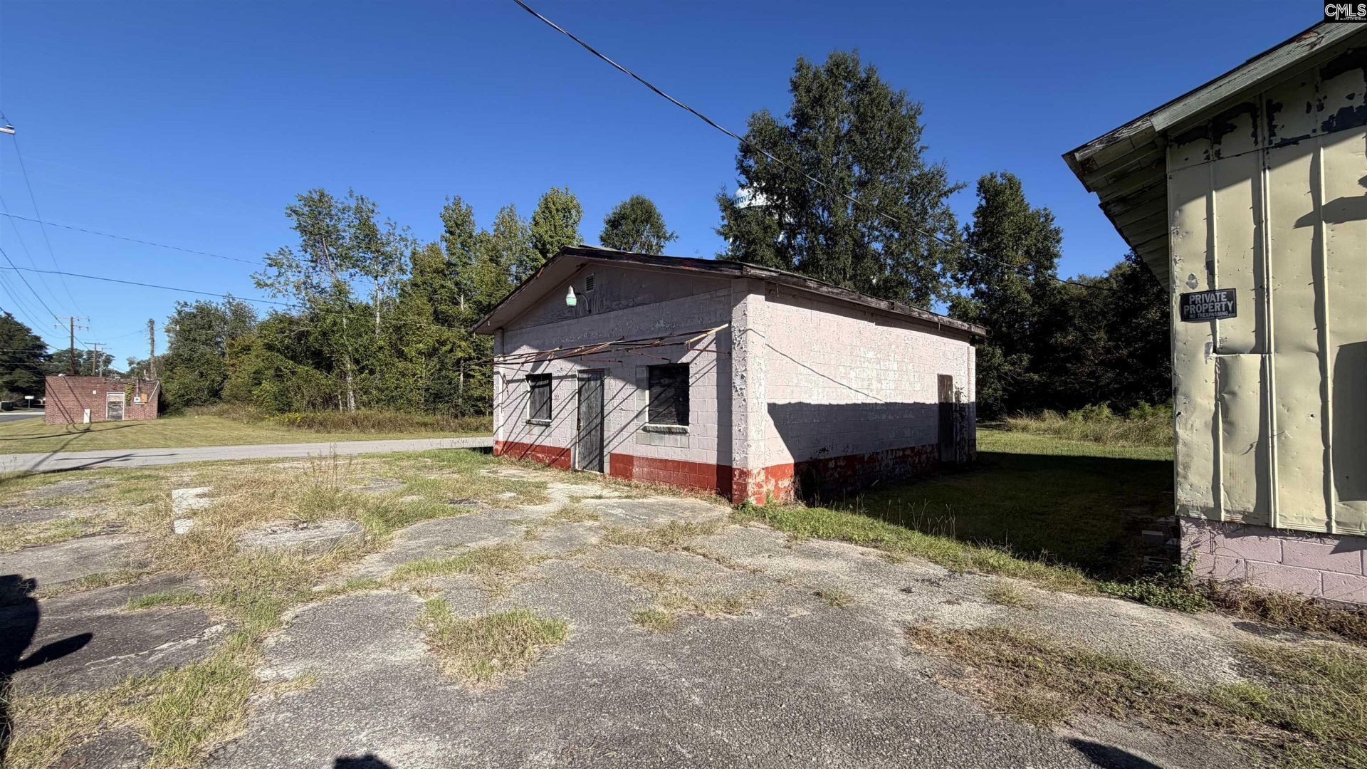113 Anderson Street Photo 8