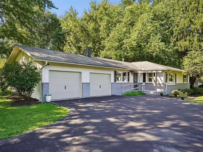 7782 Maxtown Road, Westerville, OH 43082 Photo 2