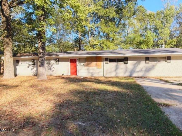 3310 Oakview Drive, Jackson, MS 39212