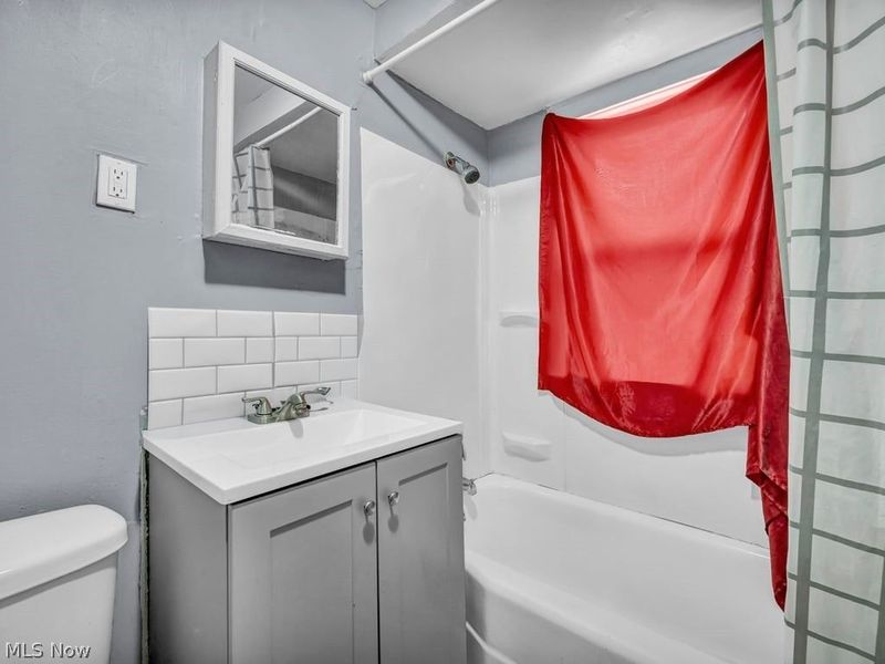 3515 W 100th Street, Cleveland, OH 44111 Photo 13