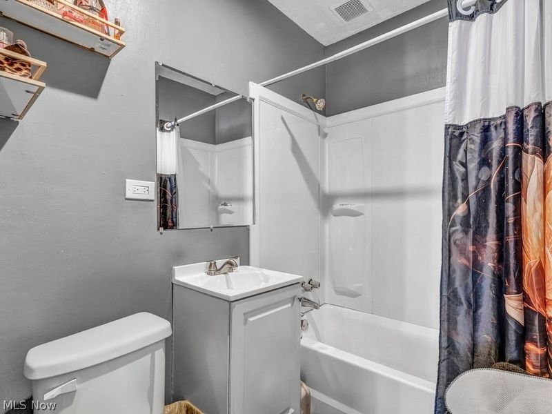 3515 W 100th Street, Cleveland, OH 44111 Photo 32