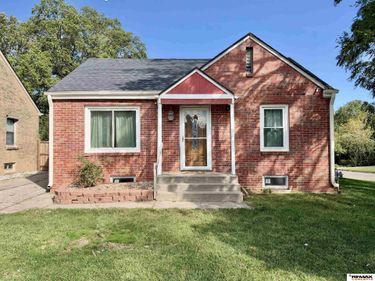 6350 Leighton Avenue, Lincoln, NE 68507