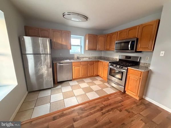7 E MILL ROAD, Unit D, MAPLE SHADE, NJ 08052