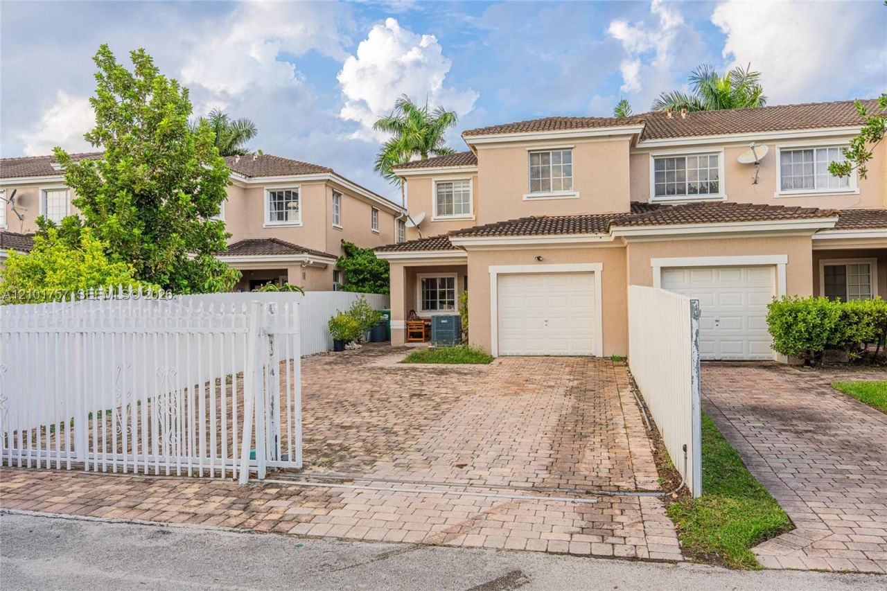14218 SW 272nd St , Homestead, FL 33032 Photo