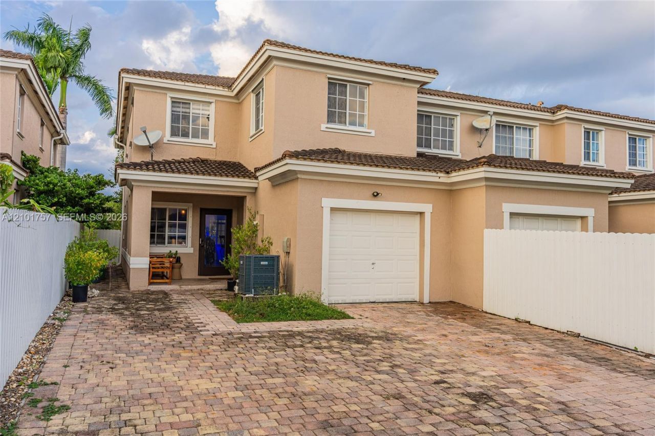 14218 SW 272nd St , Homestead, FL 33032 Photo